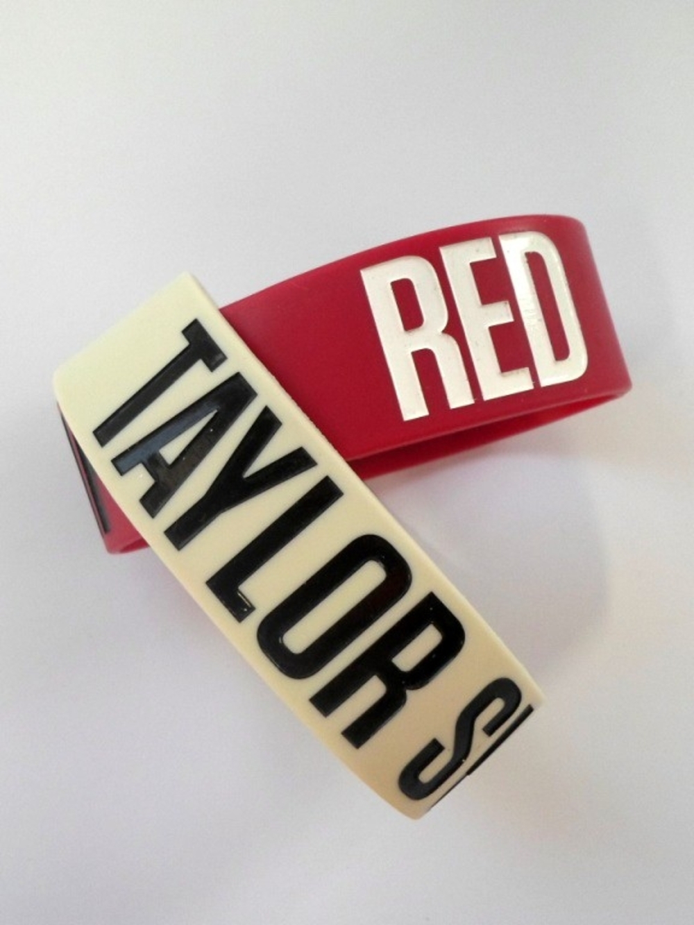 TAYLOR Swift RED Collection Silicone Wristband - Red & Cream
